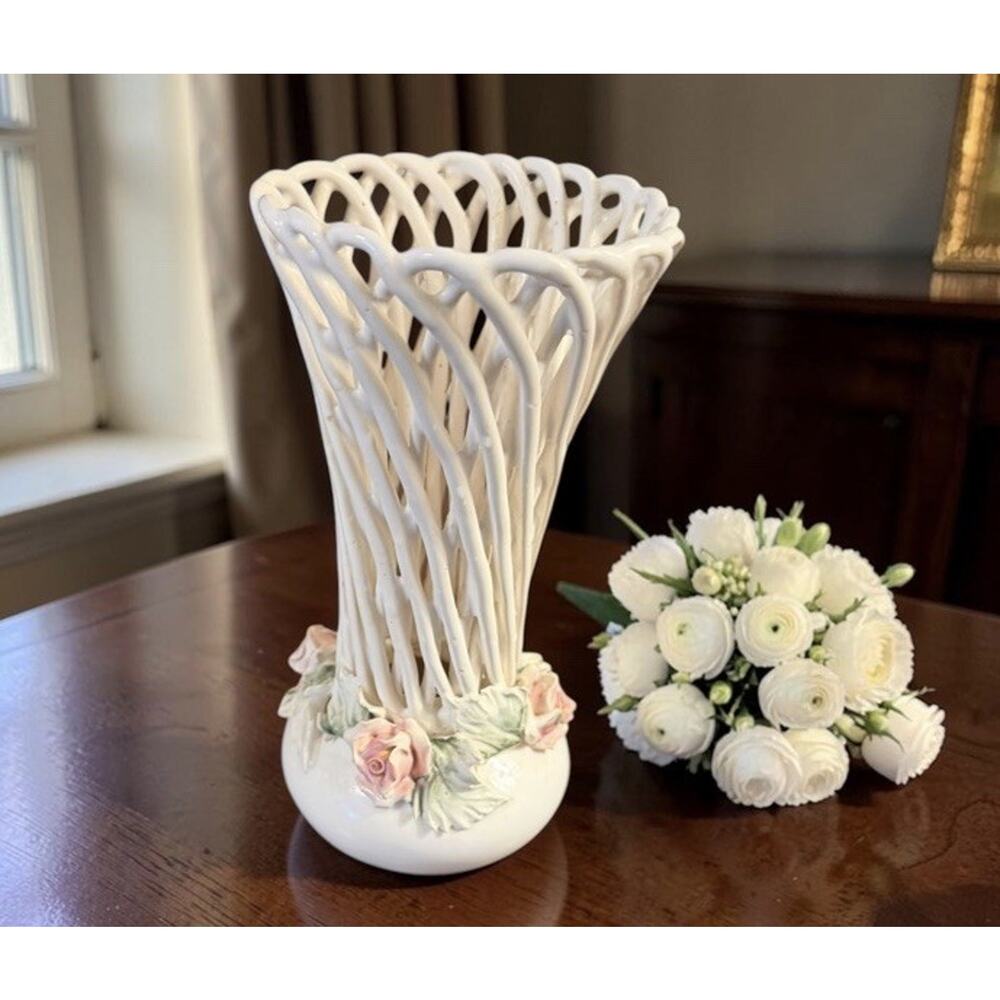 VINTAGE Porcelain Basket Weave Vase Flowers White 3568/67